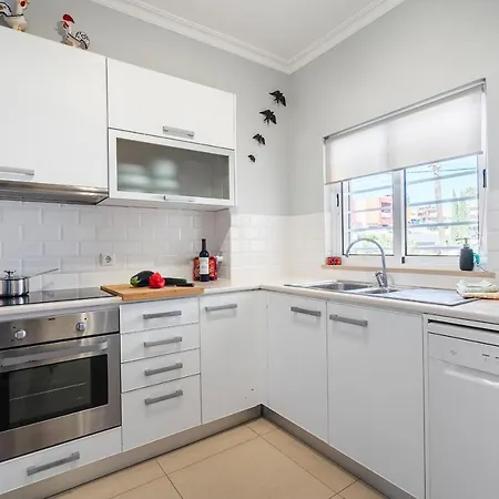 Albufeira Sunny Apartment 1 With Pool By Homing Apartment