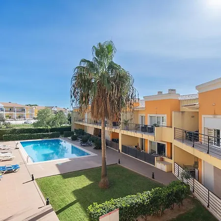 Διαμέρισμα Sunny 1 With Pool By Homing Αλμπουφέιρα